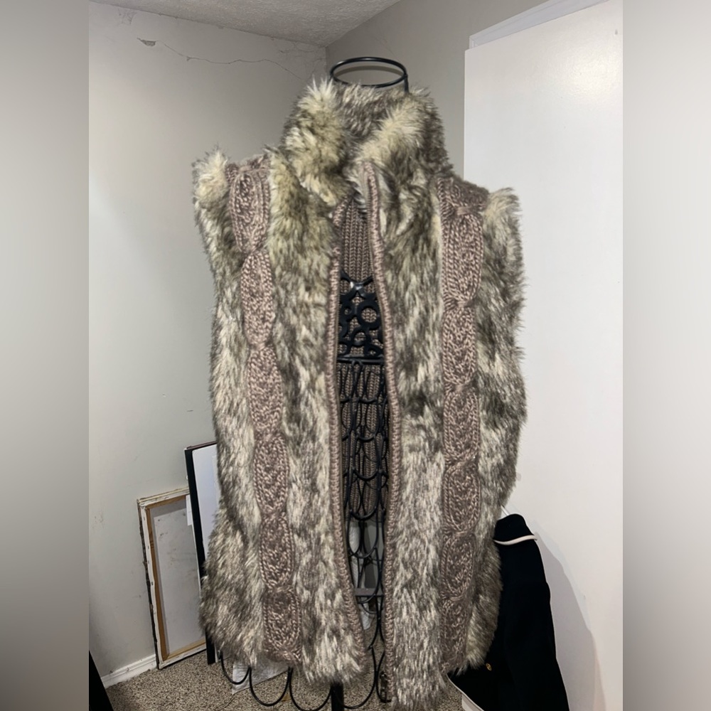 Fur vest
